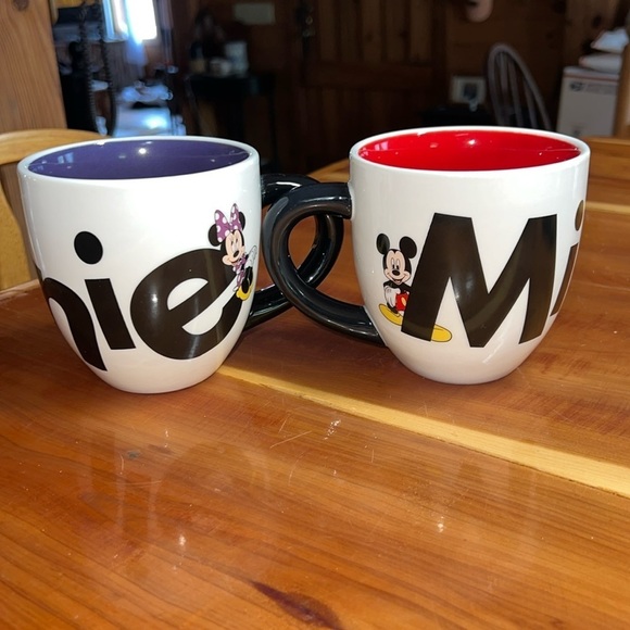 Set of 2 Mickey and Minnie Mouse Coffee Cups Mugs Disney Parks - Picture 2 of 6